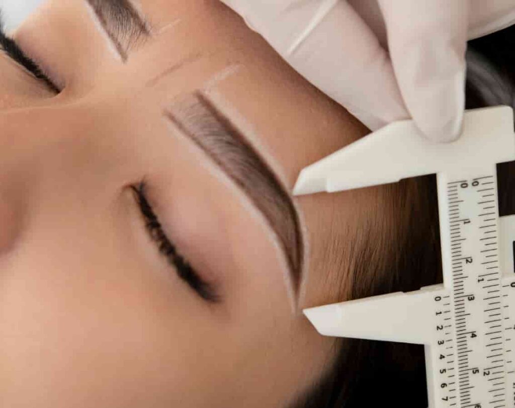 imagen Maquillaje de cejas